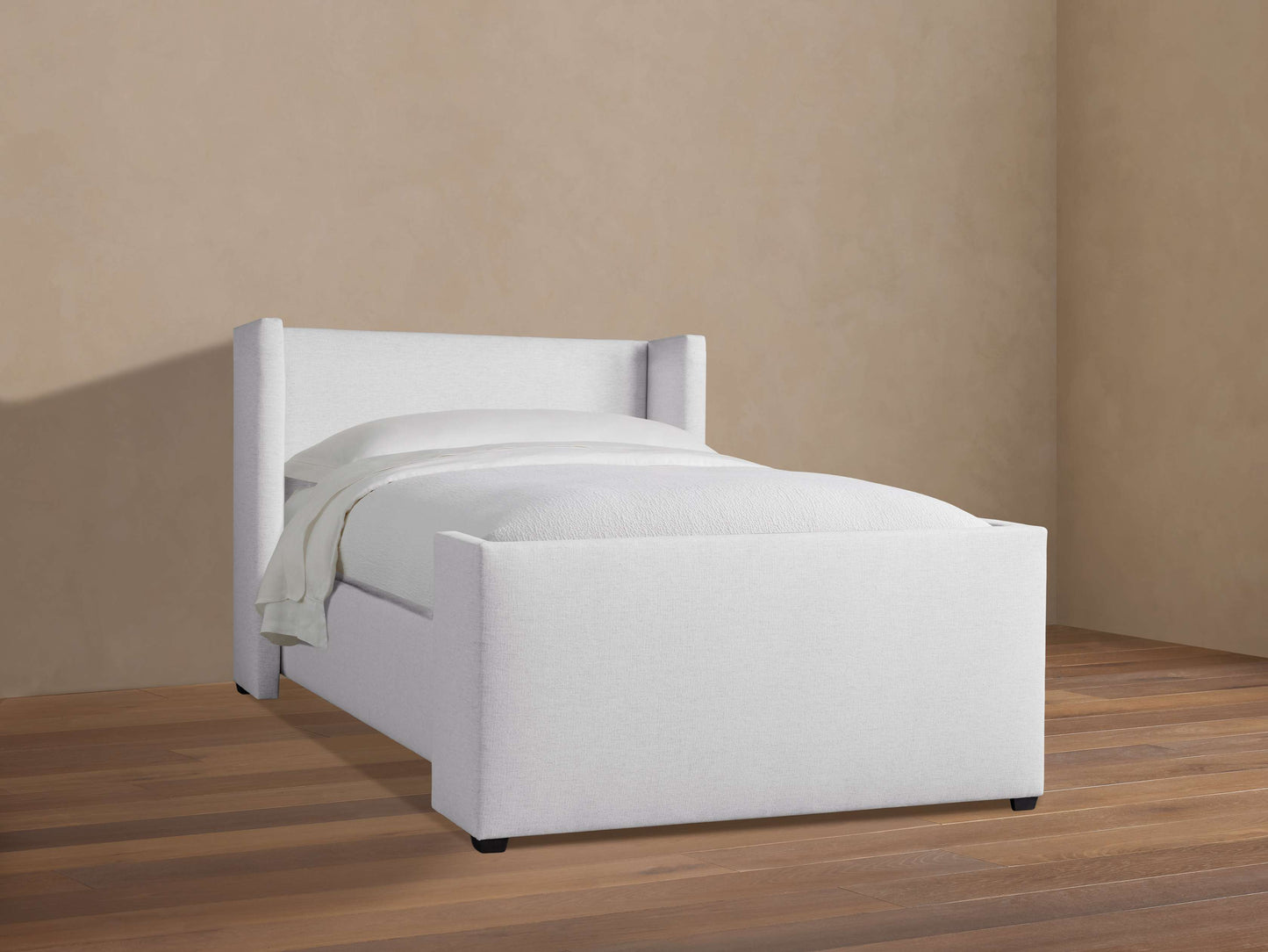 Lit simple Wyller avec pied de lit haut