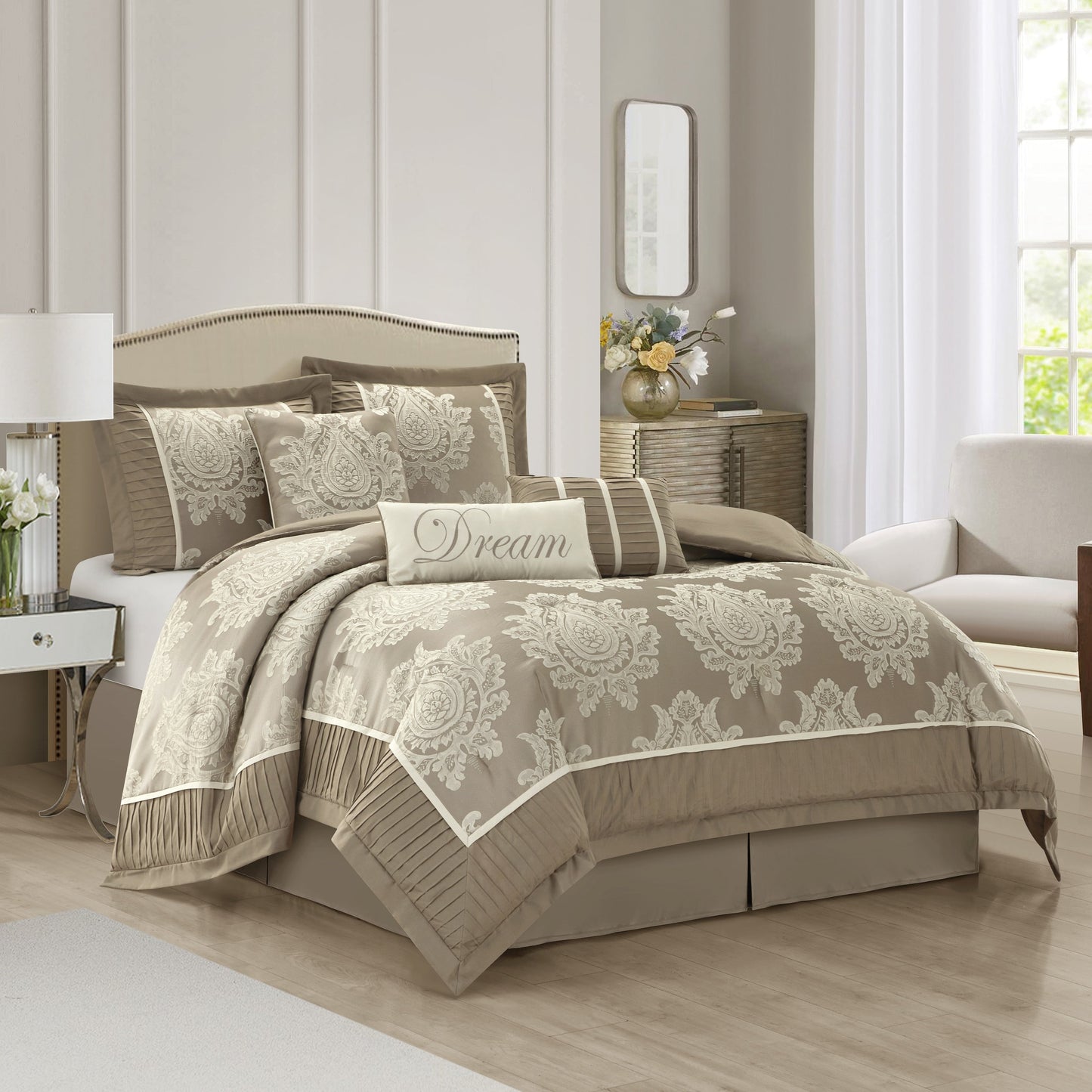 Ensemble de couette traditionnelle damassée Nanshing Tiana 7 pièces