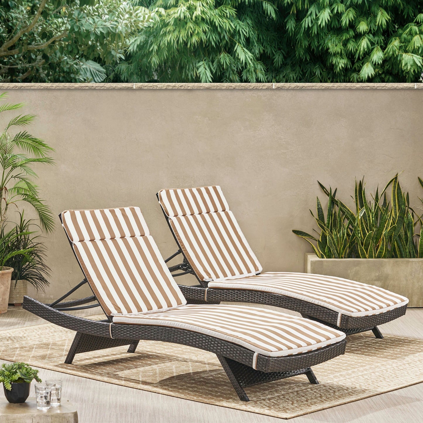 Ensemble de coussins d'extérieur Salem pour chaise longue - Coussins uniquement (lot de 2) par Christopher Knight Home - 79,25 L x 27,50 l x 1,50 H