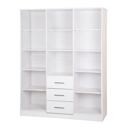 Armoire penderie 3 portes Cosmo 100 % bois massif de Palace Imports avec portes en bois massif ou en miroir
