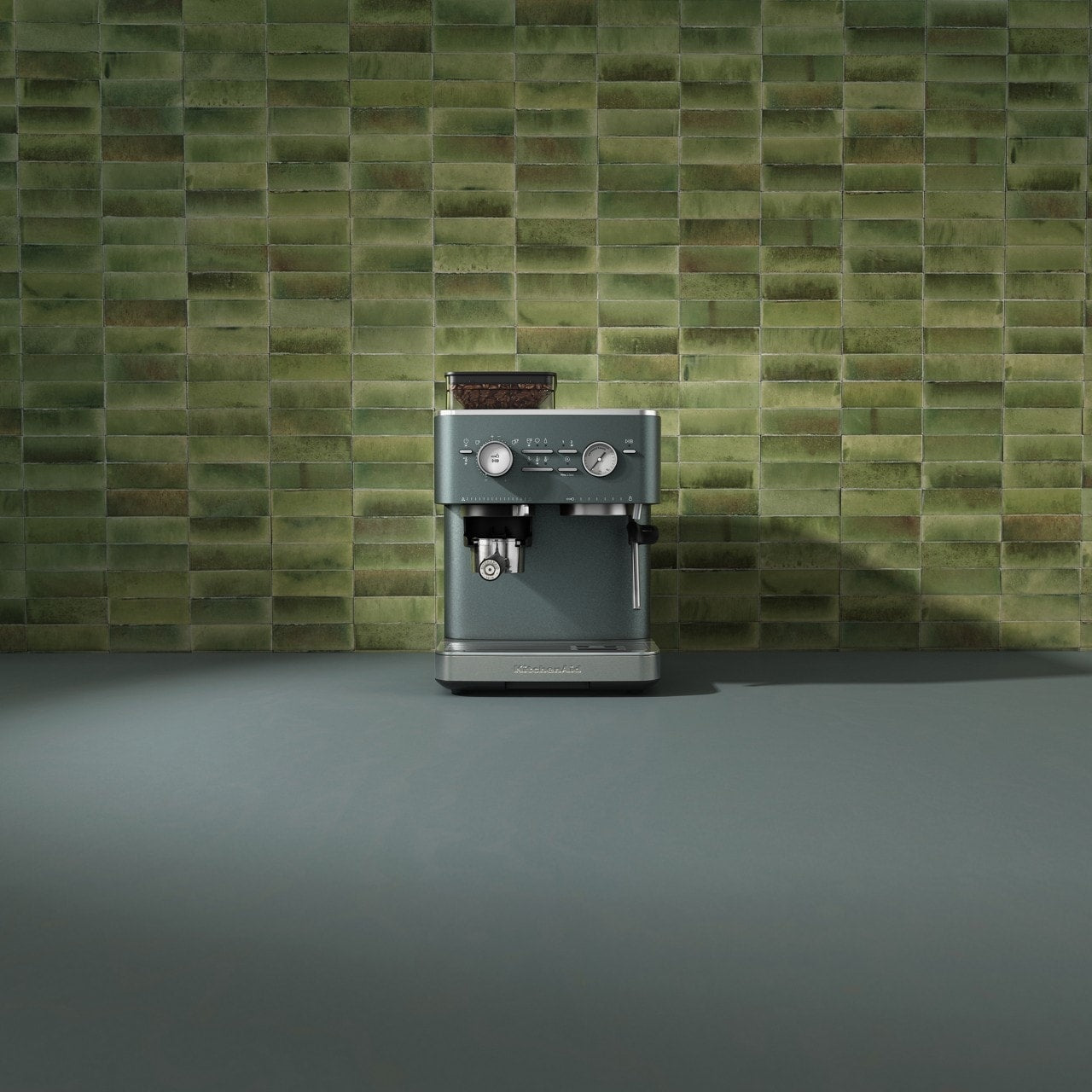 Machine à expresso semi-automatique KitchenAid avec moulin à meules, KES6551